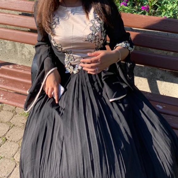 Black long custom made gown!! - Picture 4 of 5